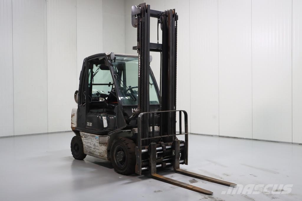 Nissan U1D2A25LQ Wózki LPG