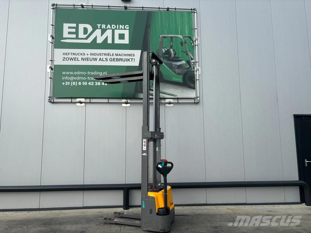 Jungheinrich EJC M10 Stapelaar Ручные гидравлические тележки