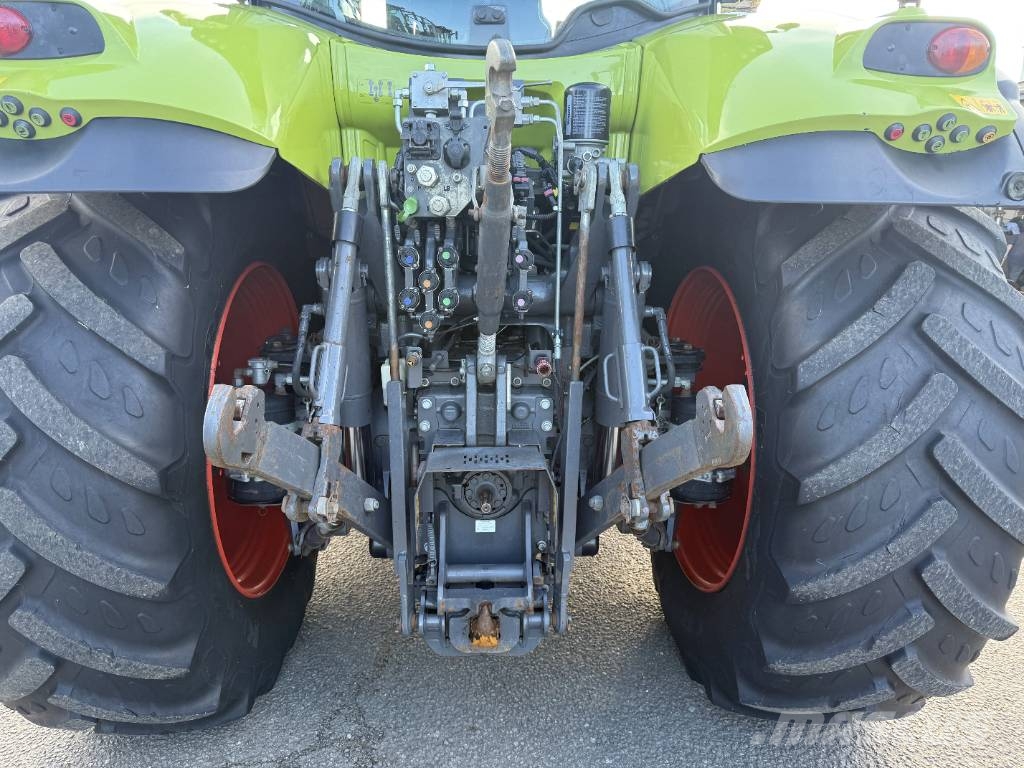 CLAAS Axion 850 Cmatic Traktorok