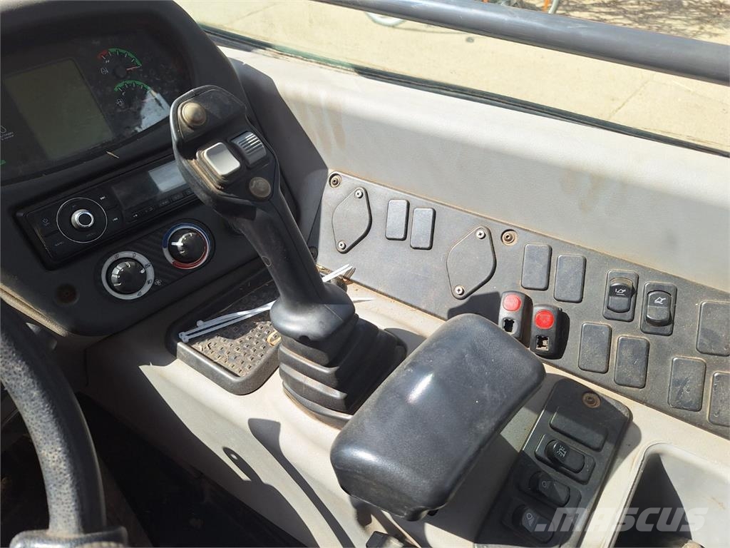 New Holland W60C Other