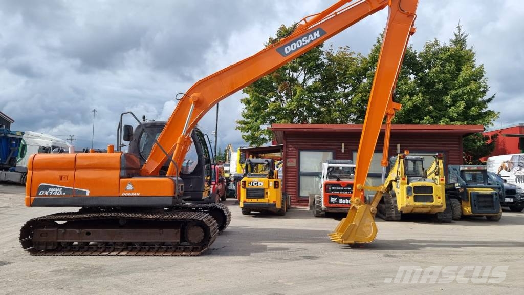 Doosan DX 140 Long Kāpurķēžu ekskavatori