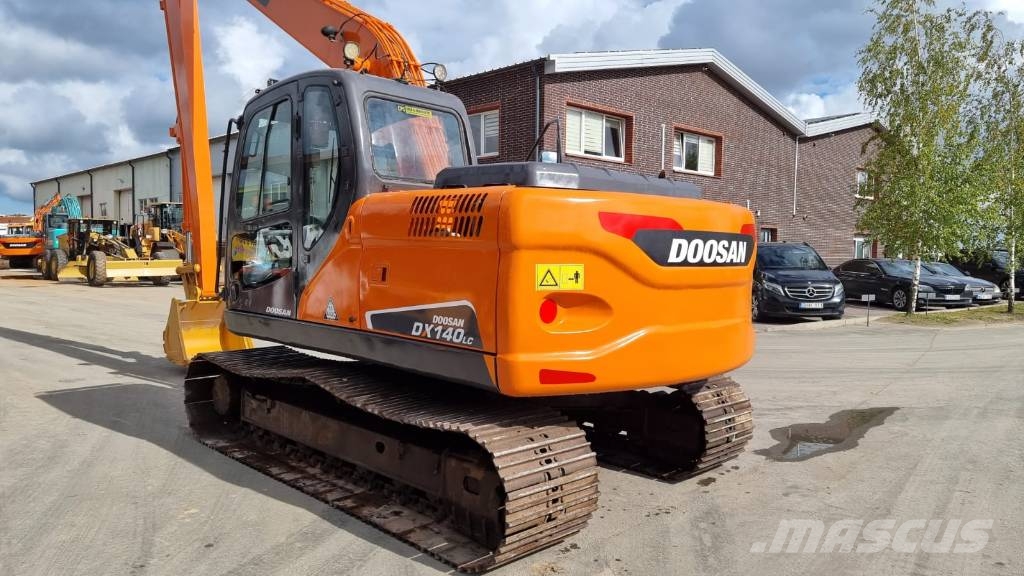 Doosan DX 140 Long Kāpurķēžu ekskavatori