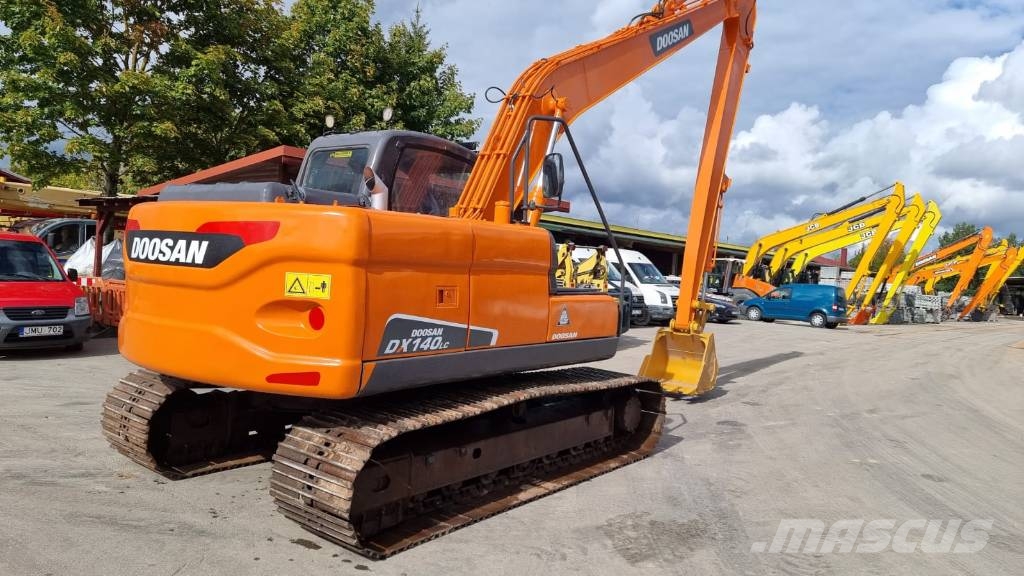 Doosan DX 140 Long Kāpurķēžu ekskavatori