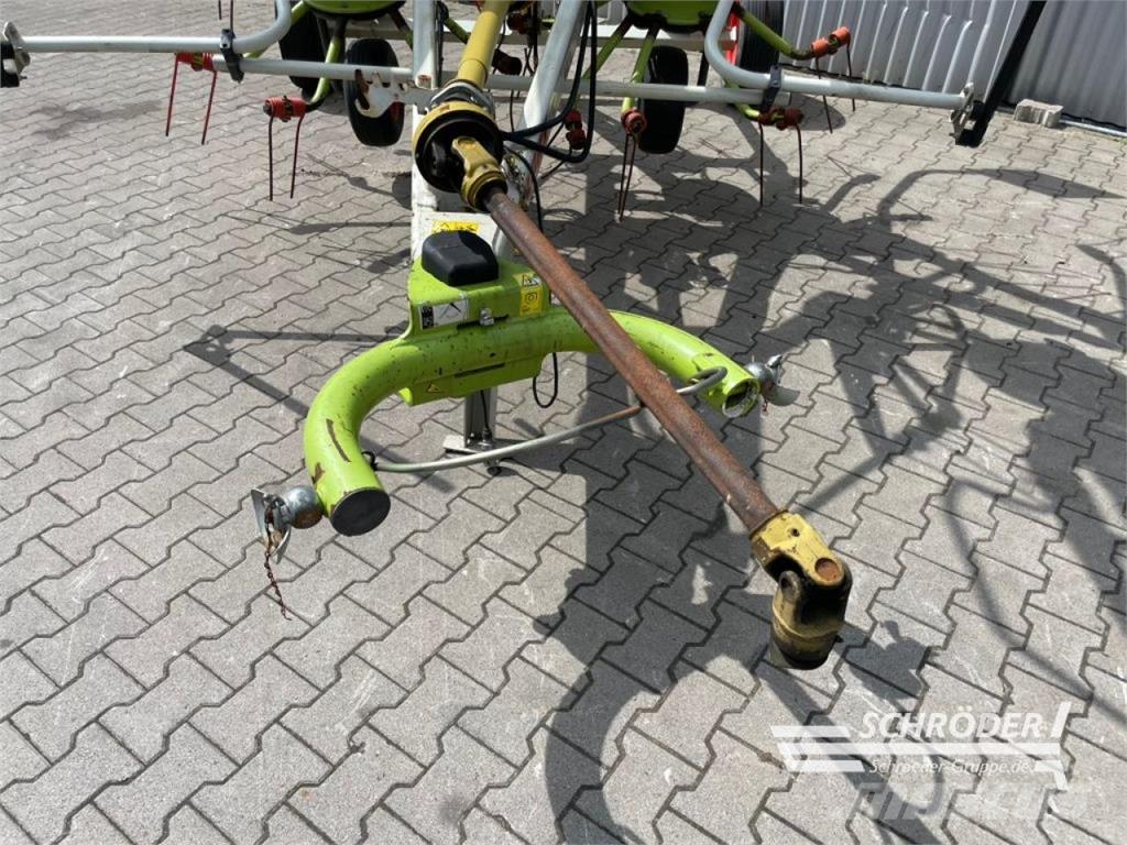 CLAAS VOLTO 800 T Raker og høyvendere