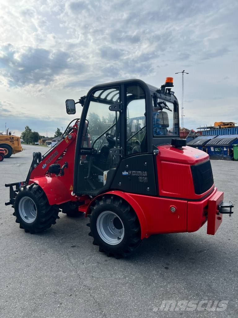 Flexitrac 1226 CAB Daugiafunkciniai pakrovėjai