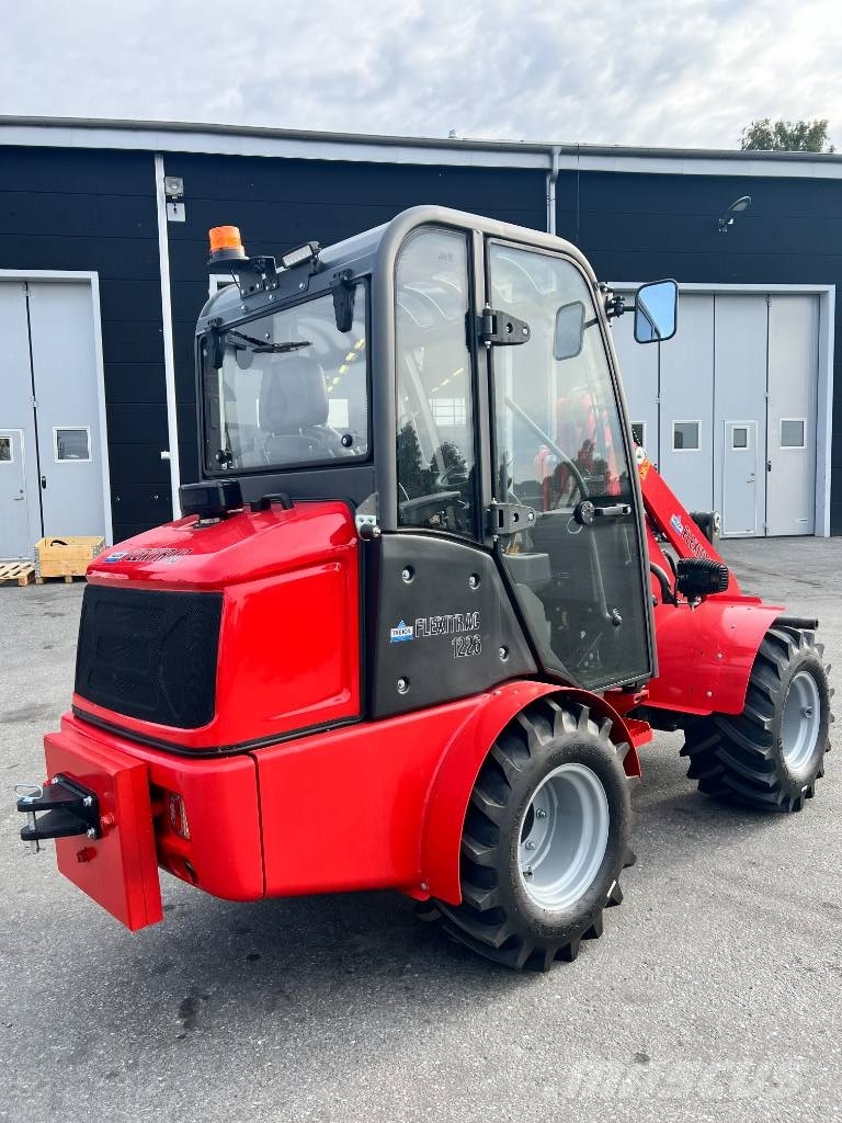 Flexitrac 1226 CAB Daugiafunkciniai pakrovėjai