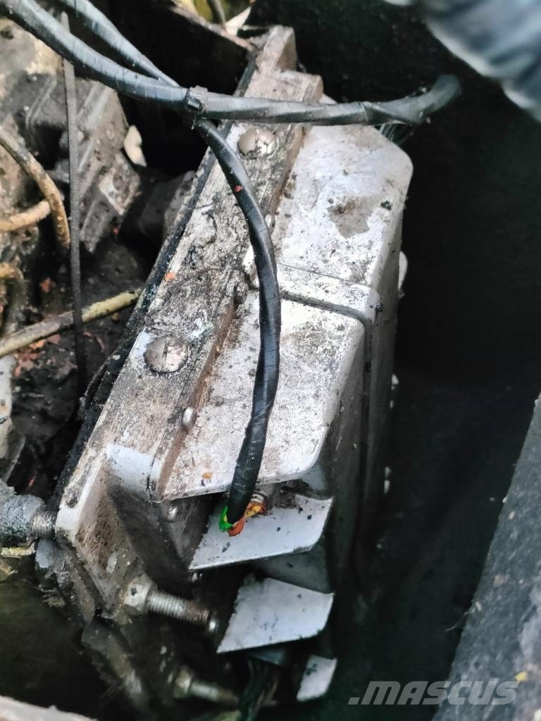 Waratah John Deere H270 Agaç kesme robotlari
