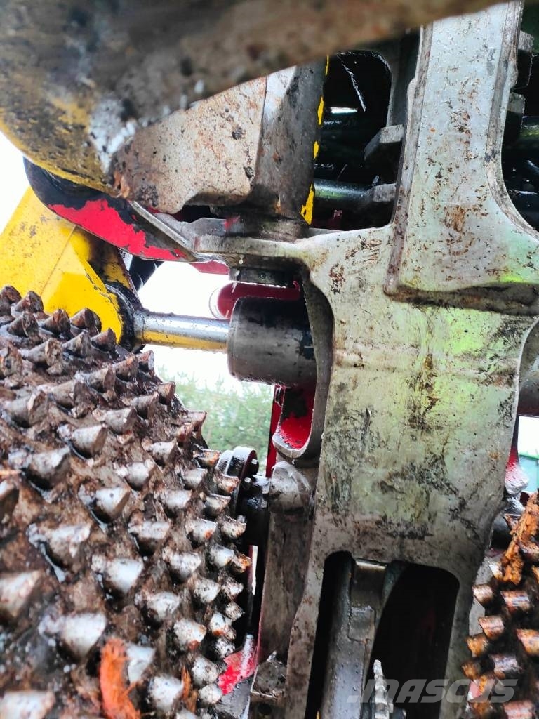 Waratah John Deere H270 Agaç kesme robotlari