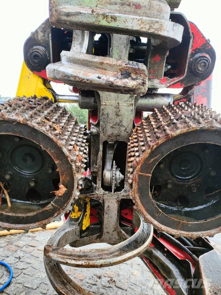 Waratah John Deere H270 Agaç kesme robotlari