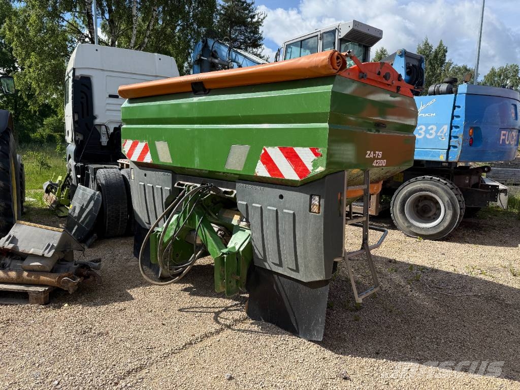 Amazone ZA-TS PROFIS HYDRO Rozmetadlá priemyselných hnojív
