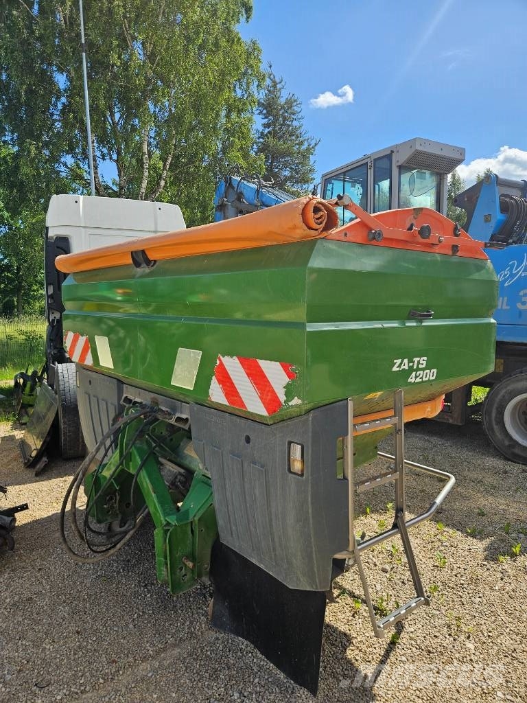 Amazone ZA-TS PROFIS HYDRO Rozmetadlá priemyselných hnojív