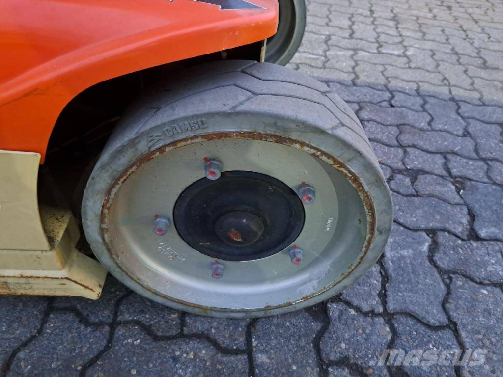 JLG Toucan 10 E-L Разные подъемники и вышки