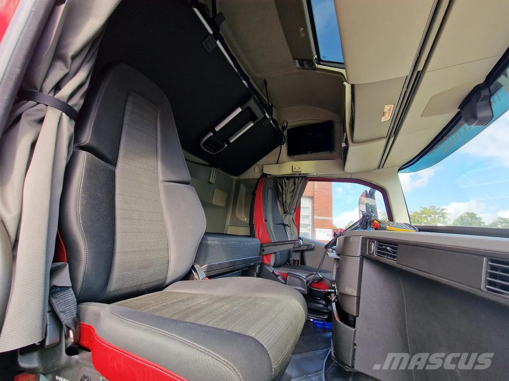 Volvo FH 13.500 6x2 - Livestock 4 deck Finkl + Finkl 4 d Dieren transport