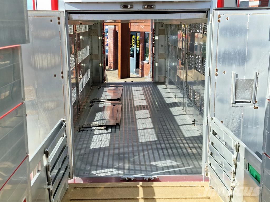 Volvo FH 13.500 6x2 - Livestock 4 deck Finkl + Finkl 4 d Dieren transport trucks