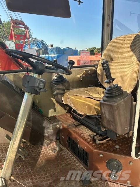Case Poclain 61 P Wielgraafmachines