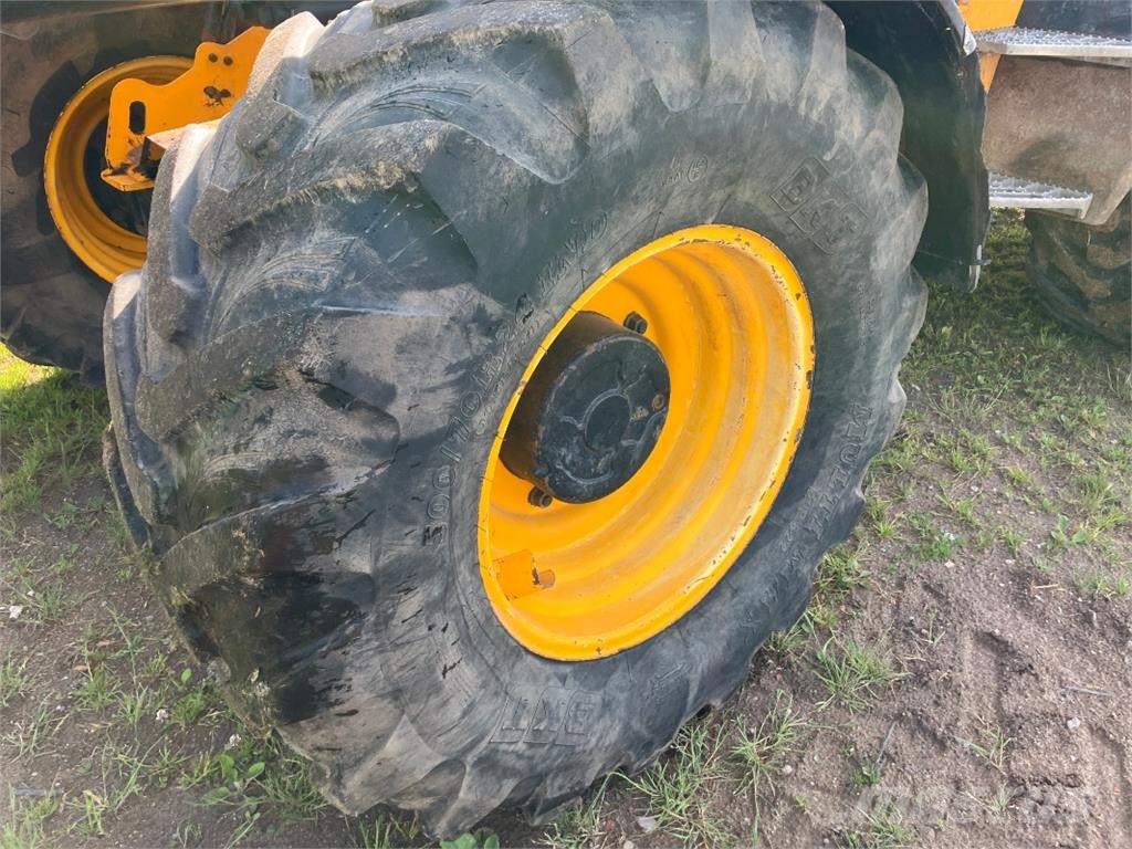 JCB TM310S مناولات متداخلة