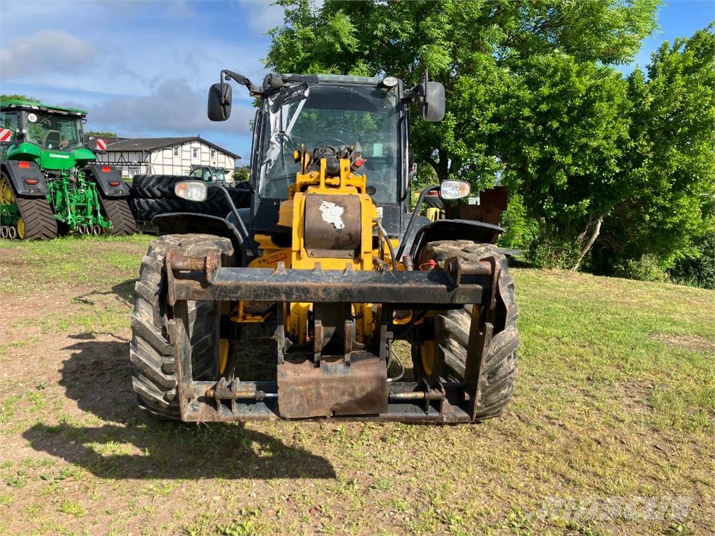 JCB TM310S مناولات متداخلة