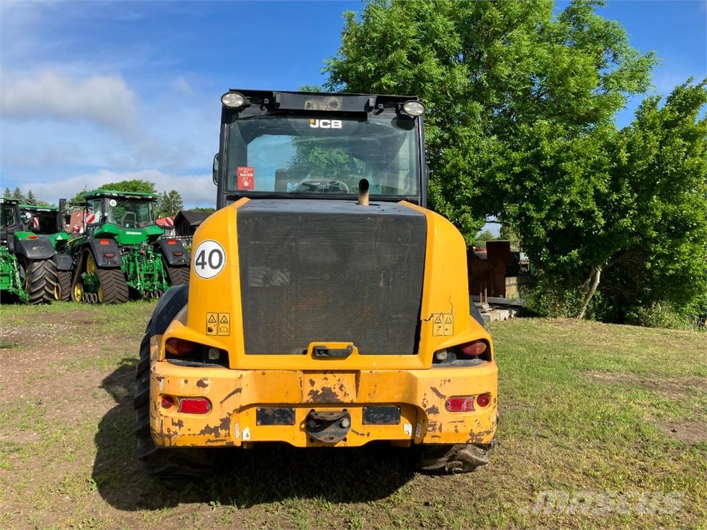 JCB TM310S مناولات متداخلة