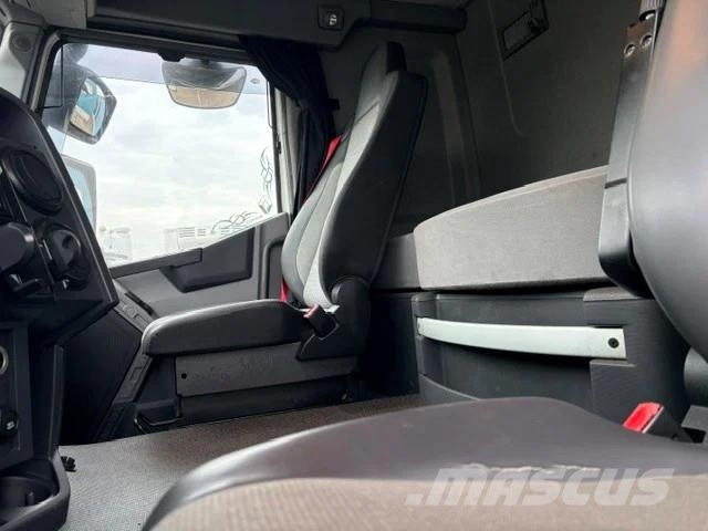 Renault T460 PROTECT SLEEPERCAB (EURO 6 / I-SHIFT / 8.000 وحدات الجر