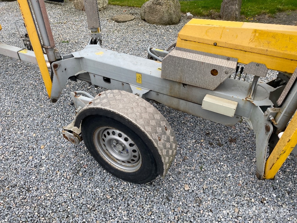 Omme Mini 12 EJ Trailer mounted platforms
