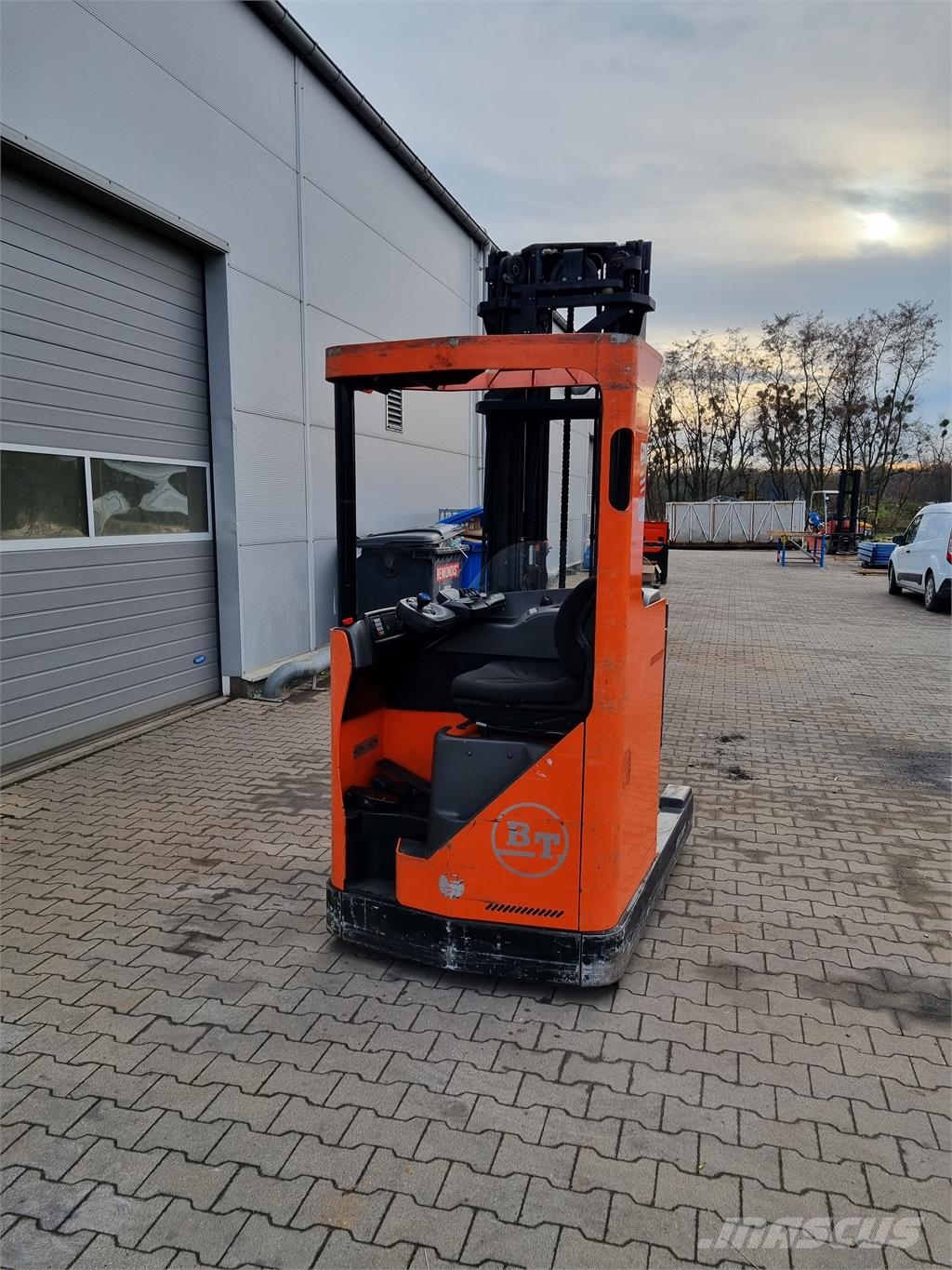 BT RRE 160M Reach truck