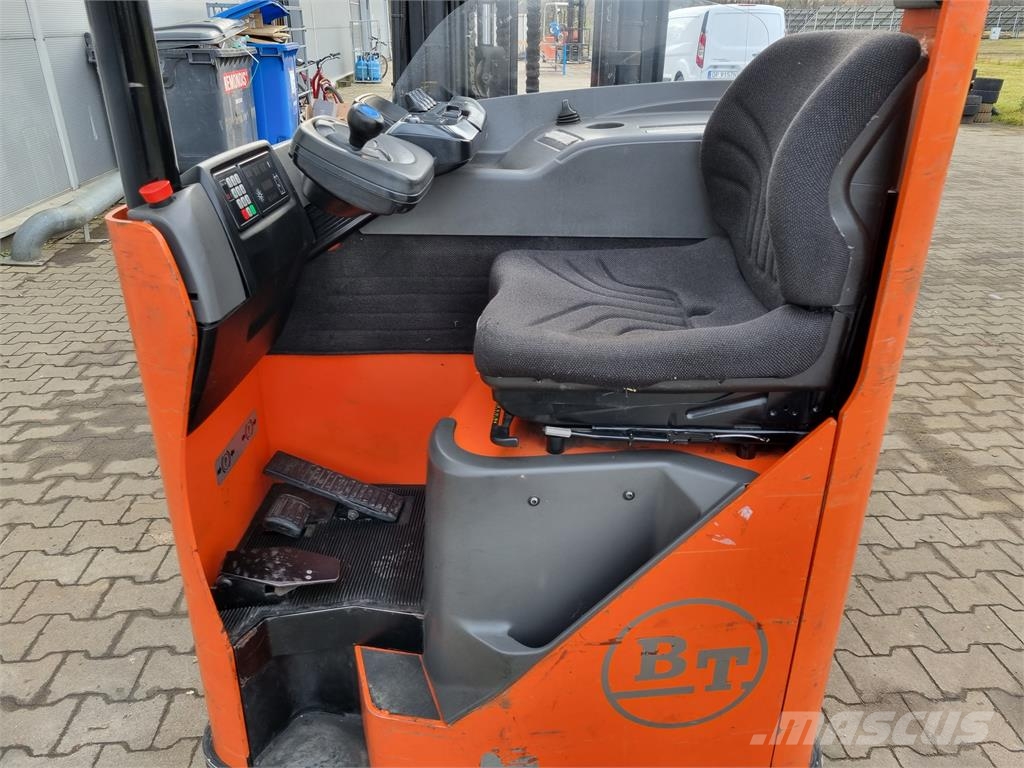BT RRE 160M Reach truck