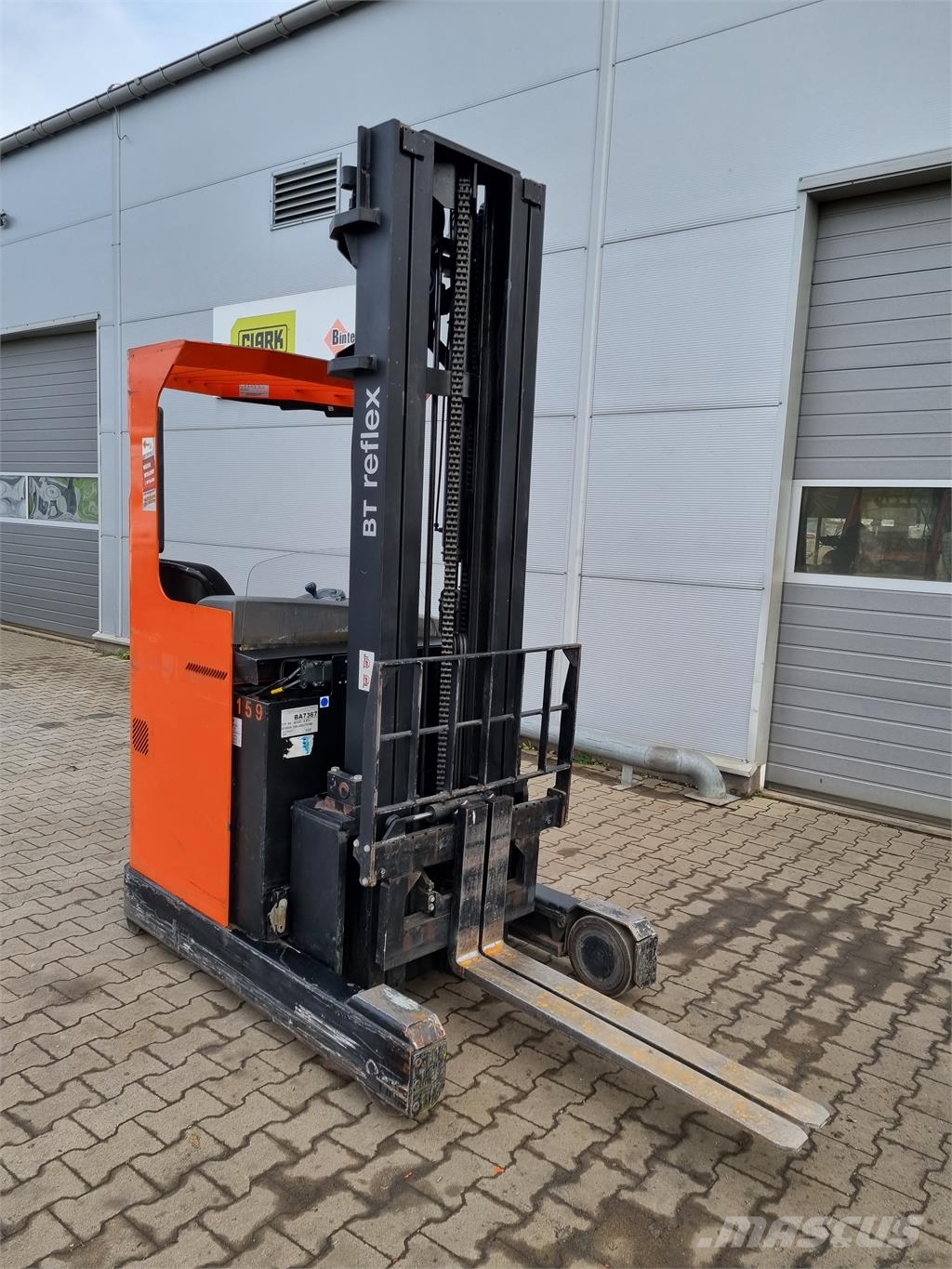 BT RRE 160M Reach truck