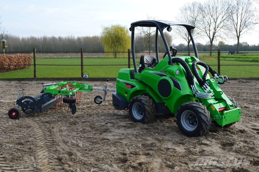 Avant 528 TDL Kniklader/Shovel Kompaktlastare