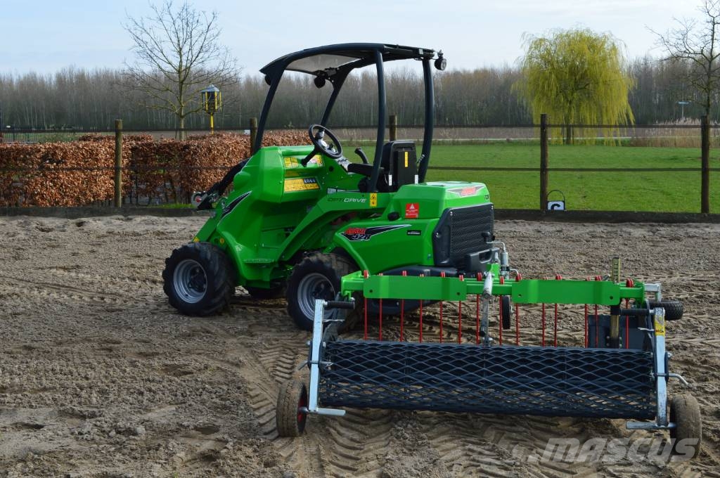 Avant 528 TDL Kniklader/Shovel Kompaktlastare