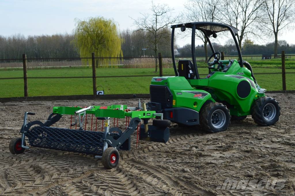 Avant 528 TDL Kniklader/Shovel Kompaktlastare