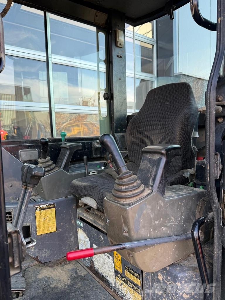 Takeuchi TB23R Mini ekskavatoriai < 7 t