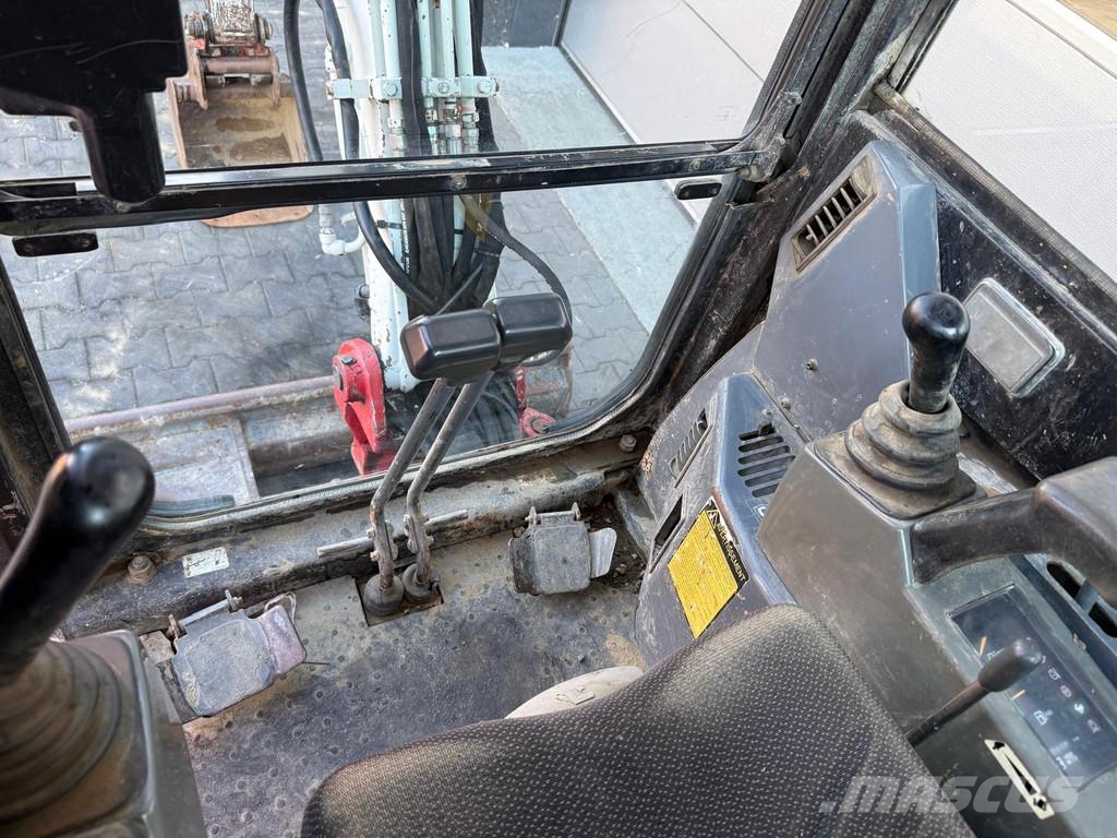 Takeuchi TB23R Mini ekskavatoriai < 7 t