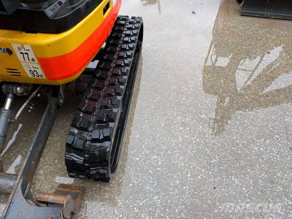 Komatsu PC14 R-3HS حفارات صغيرة أقل من 7 طن (حفارات صغيرة)