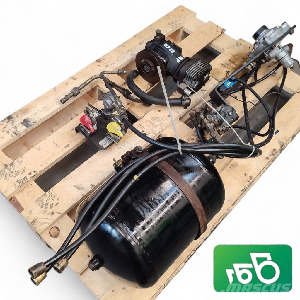 Massey Ferguson 8270 Pneumatic System Compressor 4712000080 WABCO الشاسيه والتعليق