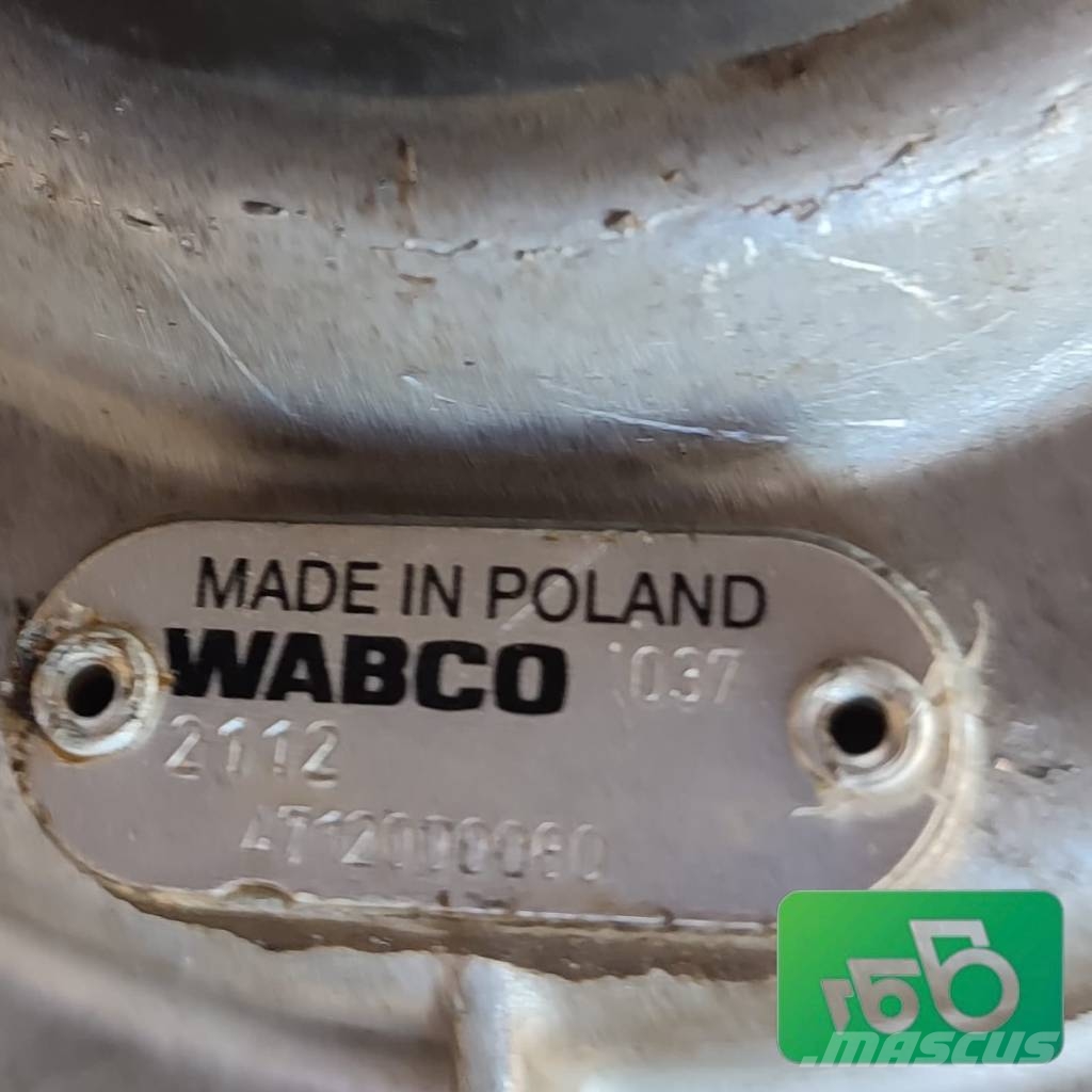 Massey Ferguson 8270 Pneumatic System Compressor 4712000080 WABCO الشاسيه والتعليق