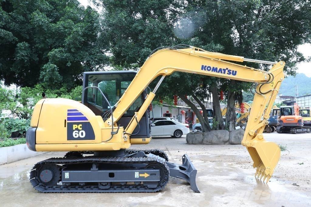 Komatsu PC 60-8 Εκσκαφείς με ερπύστριες