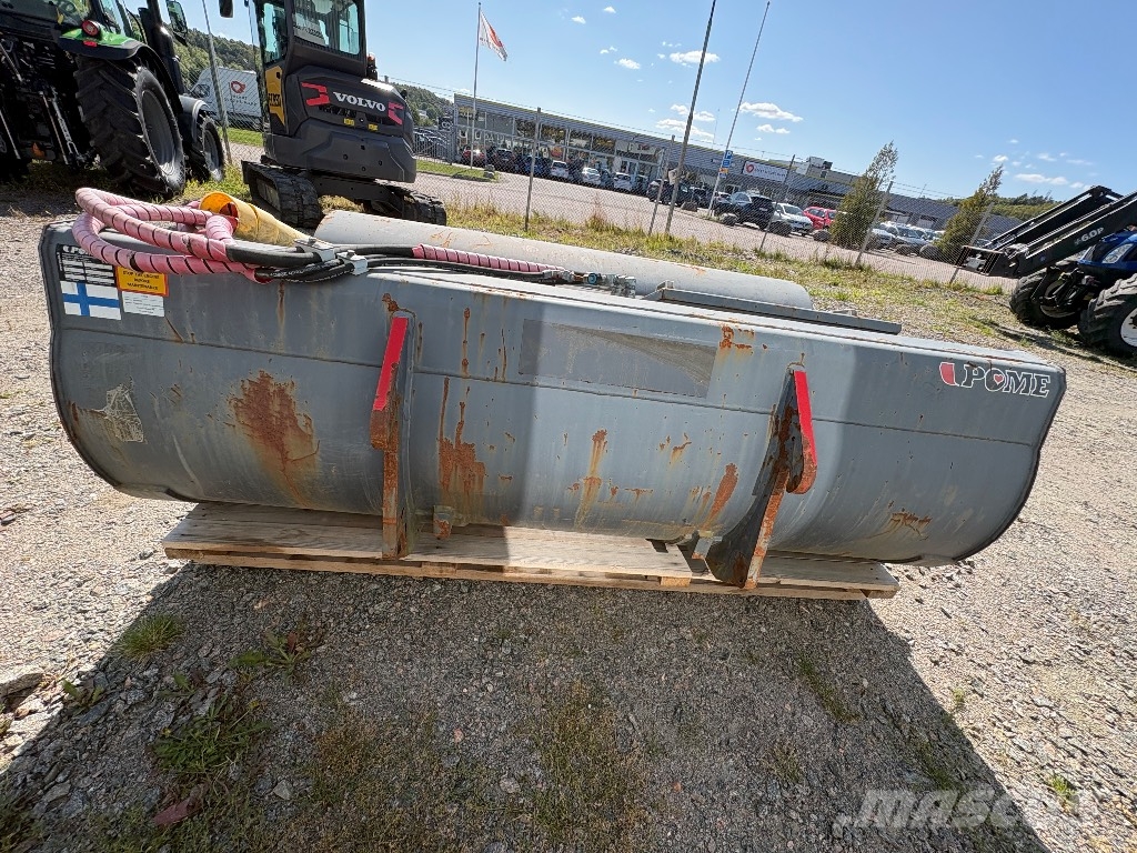 Pome VOLVO L 35 لوادر بعجل