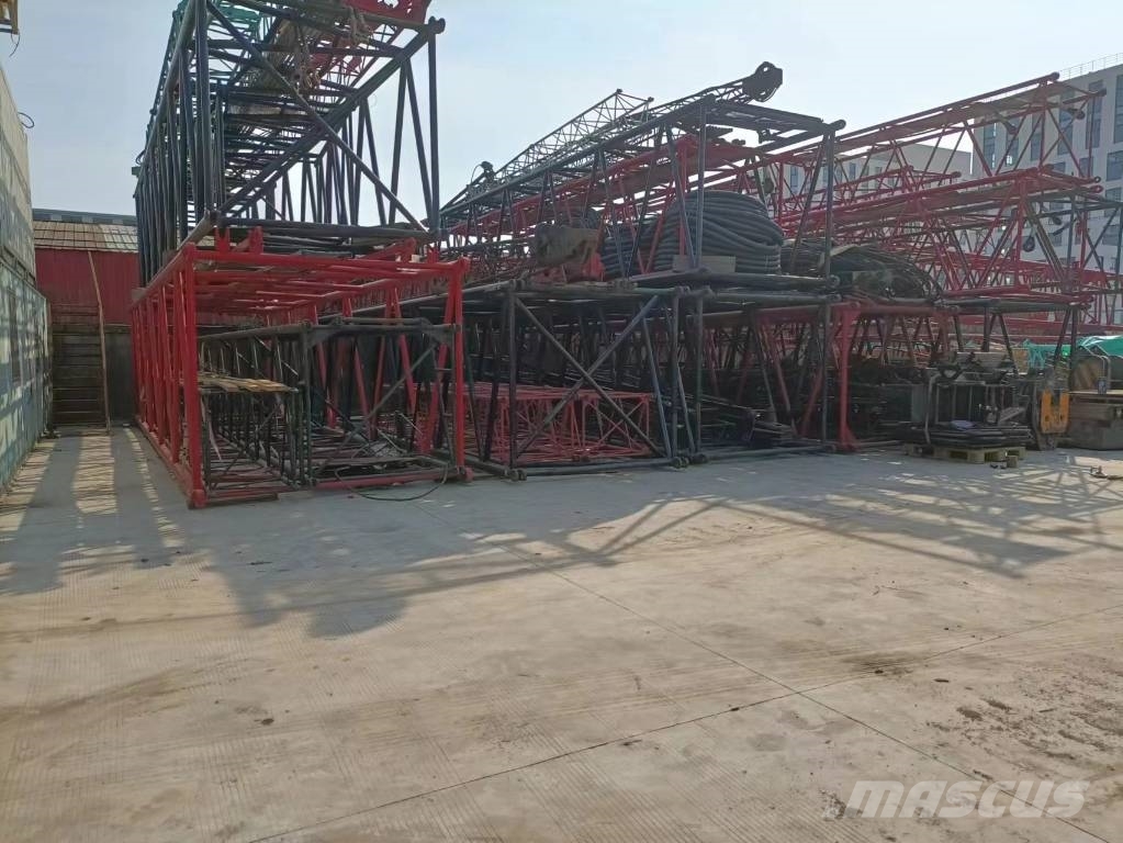 Kobelco CKE 2500 Grúas de oruga