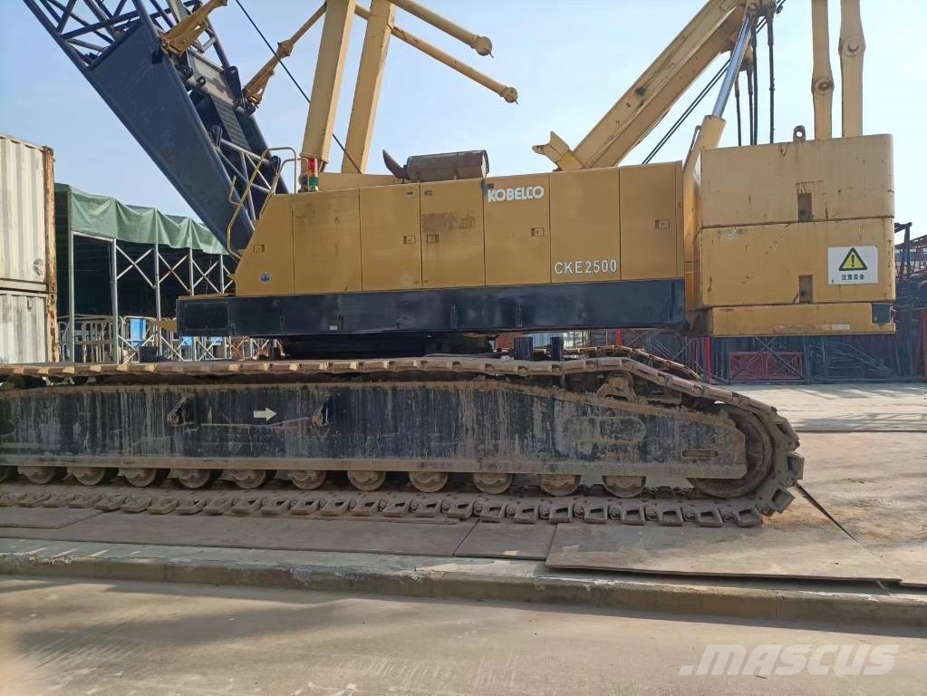 Kobelco CKE 2500 Grúas de oruga