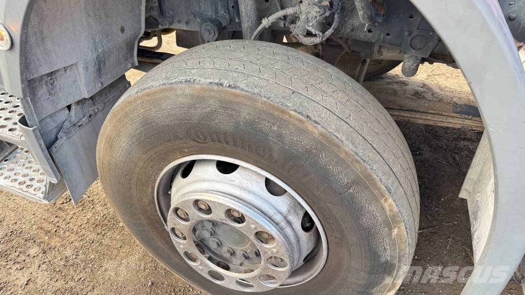 Mercedes-Benz AXOR 1829 4x2 meiller absetz tipper - spring Camion cu carlig de ridicare