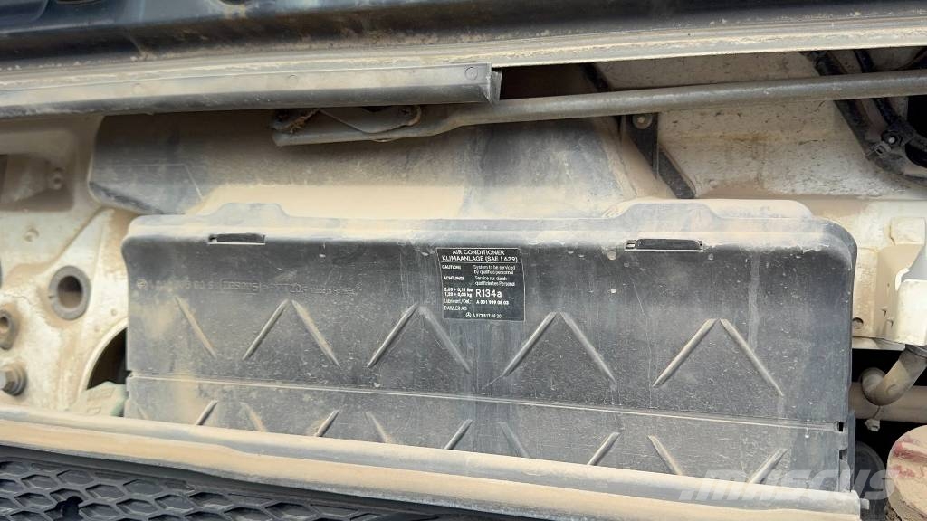 Mercedes-Benz AXOR 1829 4x2 meiller absetz tipper - spring Camion cu carlig de ridicare