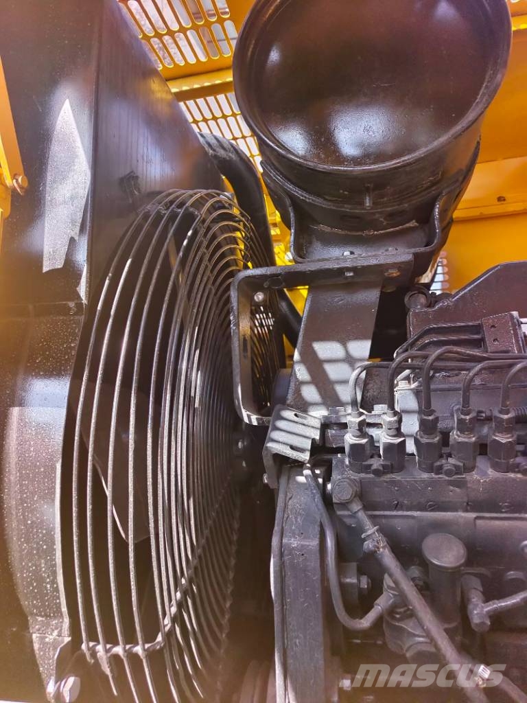 Komatsu WA 320-3 Plenty of wheel loaders in stock Φορτωτές με λάστιχα (Τροχοφόροι)