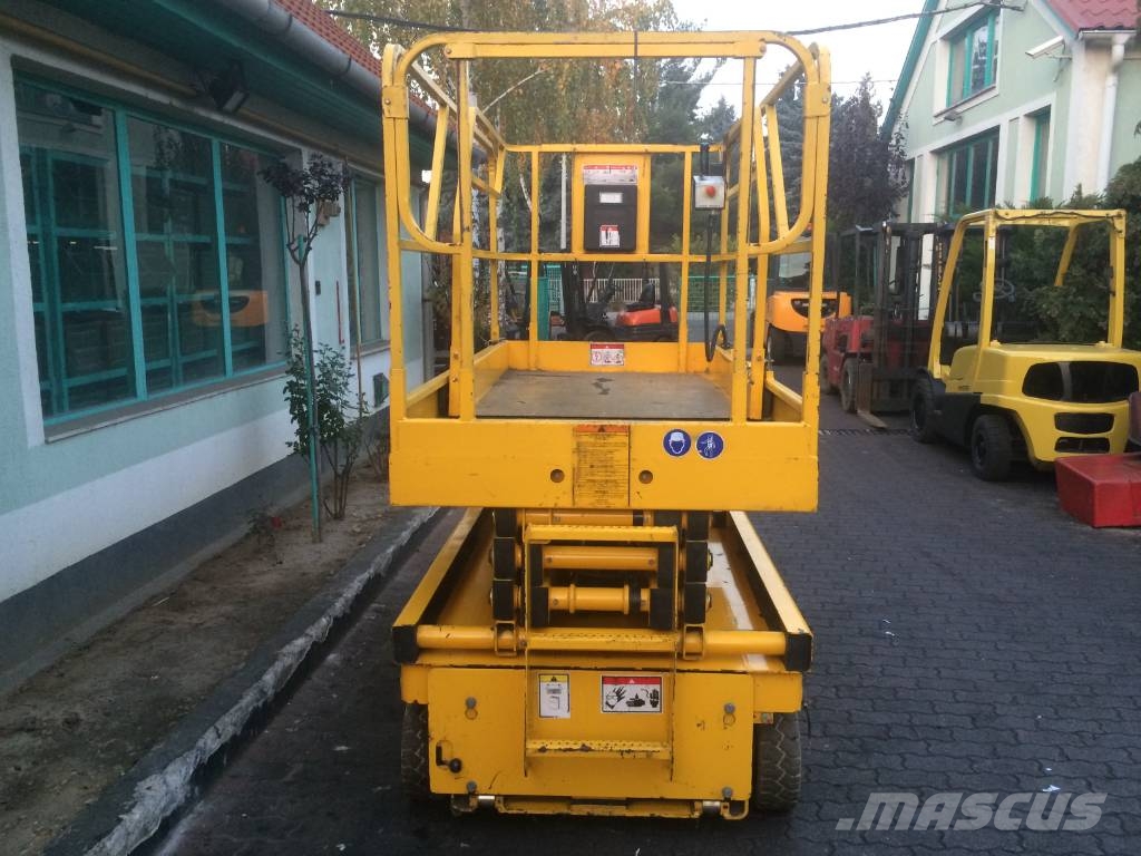 Haulotte COMPACT 10 V-3712 IO رافعات مقصية الشكل