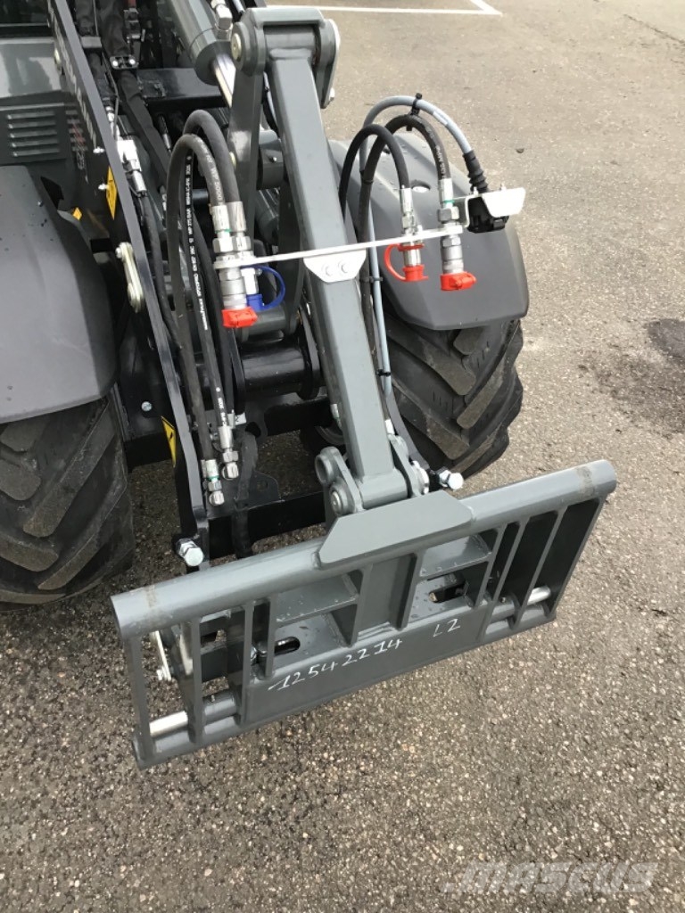Weidemann 1260 LP لوادر متعددة الأغراض