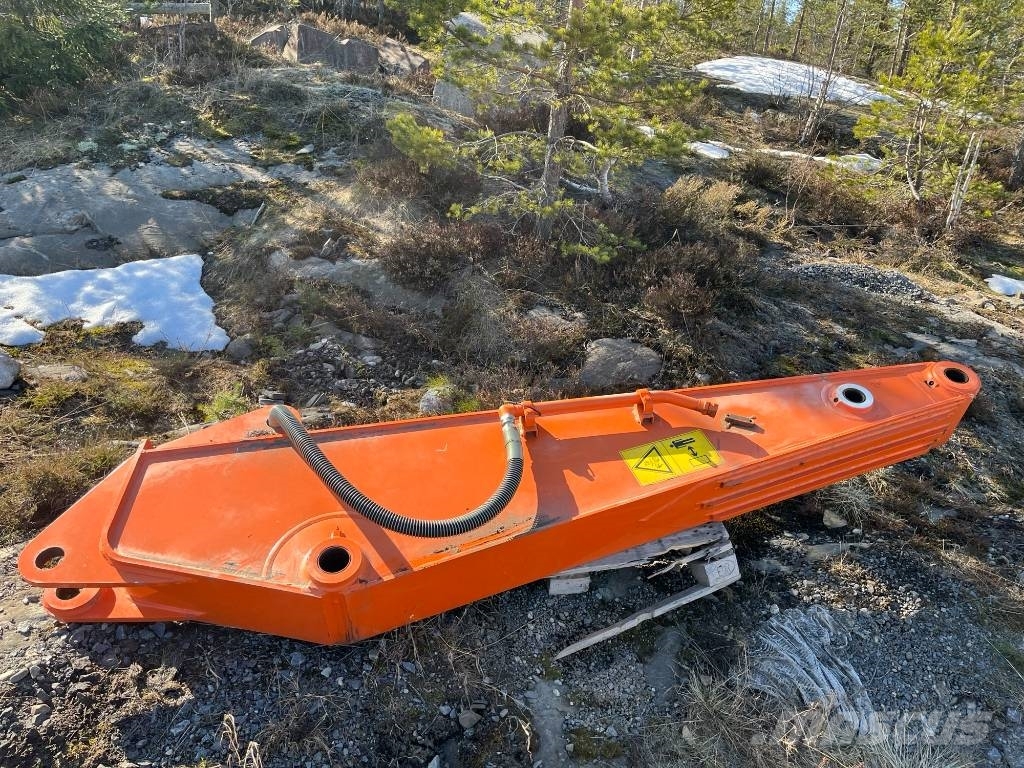 Hitachi ZX210WT 2003-2010 حفارات بعجل