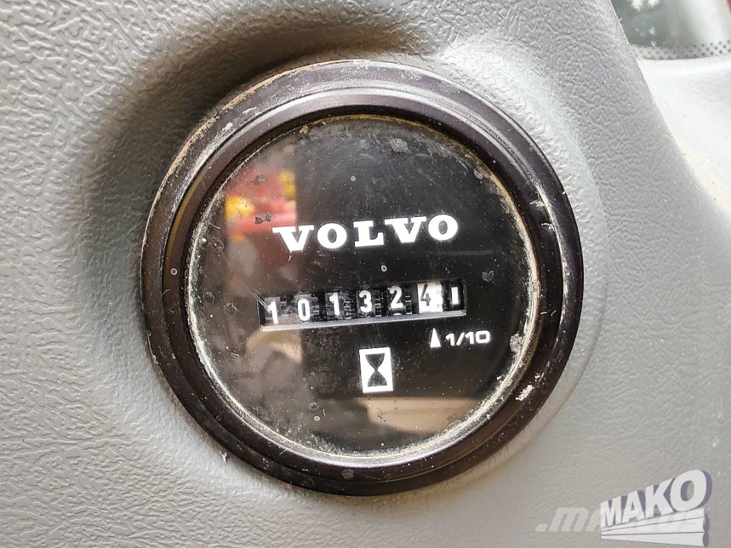 Volvo EC 140 EL Rupsgraafmachines