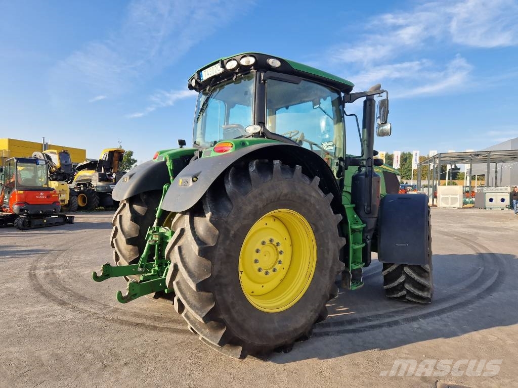 John Deere 6215 R Tratores Agrícolas usados