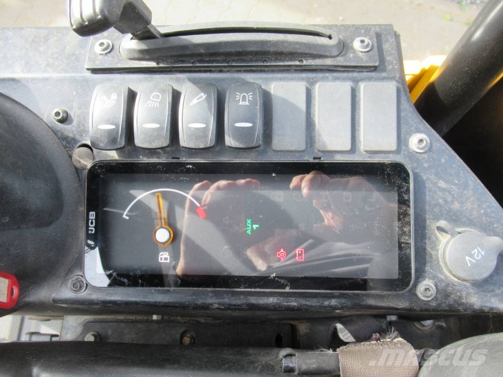 JCB 18Z-1 Löffelpacket und Hydraulikhammer Mini bageri <7t