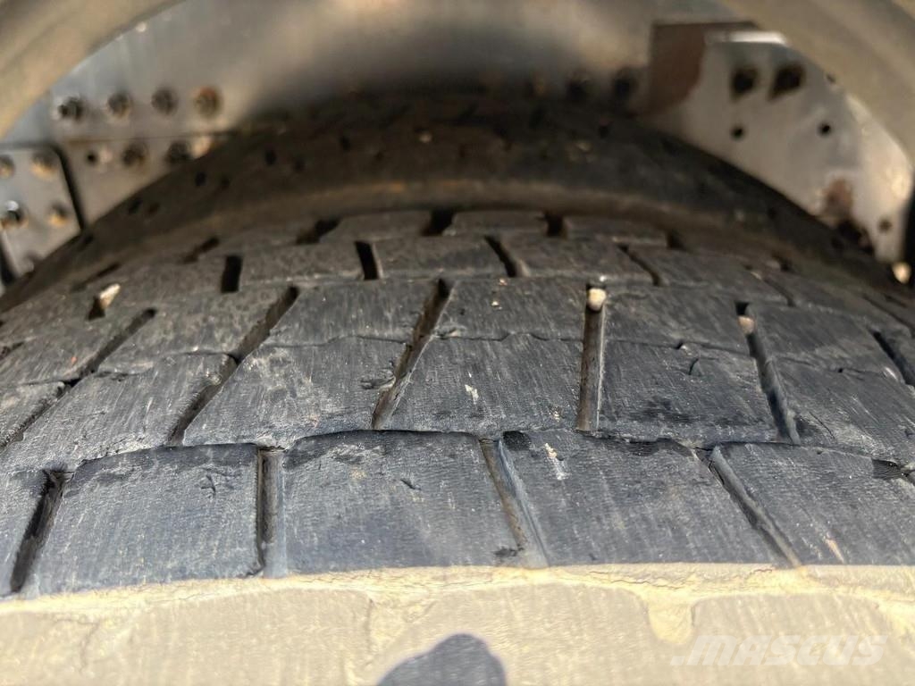 Volvo FM 12.380 + HMF 2220 K5 + 8X4 STEERING + TIPPER + Kiper tovornjaki