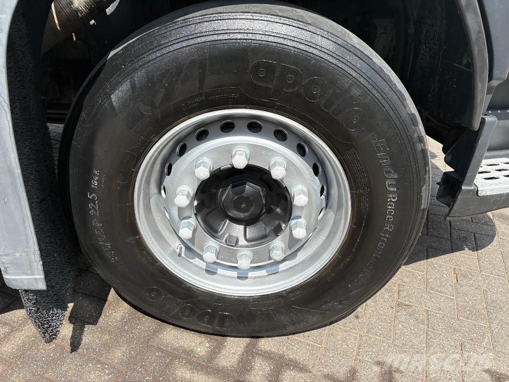 Volvo FM 12.380 + HMF 2220 K5 + 8X4 STEERING + TIPPER + Kiper tovornjaki